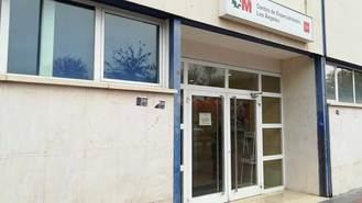 La alcaldesa exige paralizar la reordenación de personal del centro de especialidades de Los Ángeles