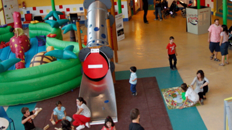 Nueva ludoteca 'gigante' para aprender inglés jugando en familia