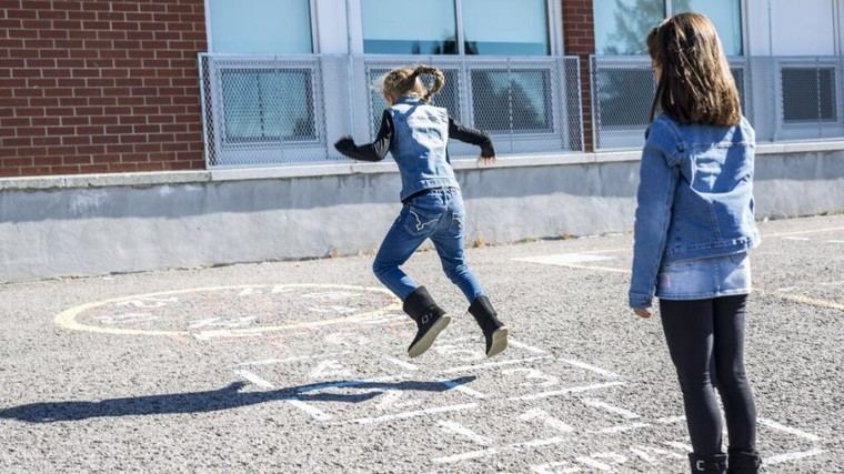 Casi 300 colegios públicos de 84 municipios se suman al programa Patios Abiertos en Madrid para el curso 2025/26