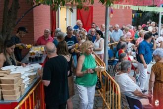 Finaliza el programa de ocio estival 'Las Veladas del Gloria' con éxito y barbacoa para mayores