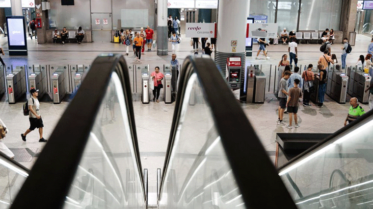 Madrid pide a Puente 'al menos' la misma inversión en Cercanías que en Cataluña
