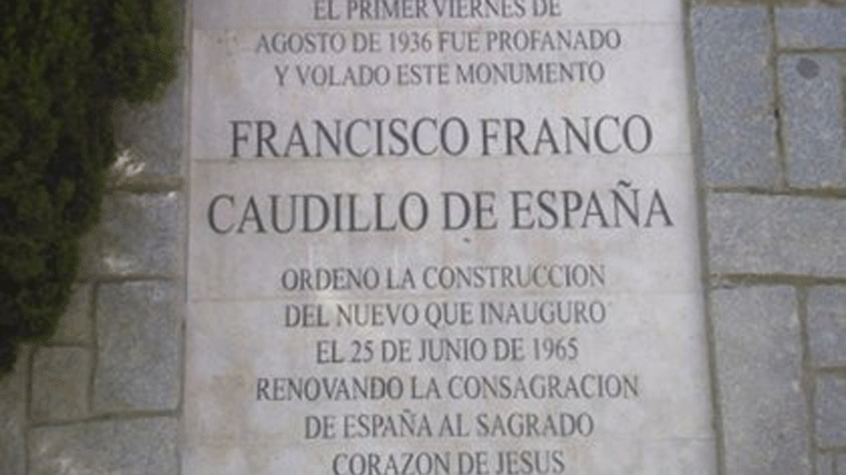 La izquierda lleva Pleno que el obispado retire la placa a Franco en el Cerro