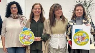 El Ayuntamiento dará cheques de 50 euros a los jóvenes para gastar en comercios locales