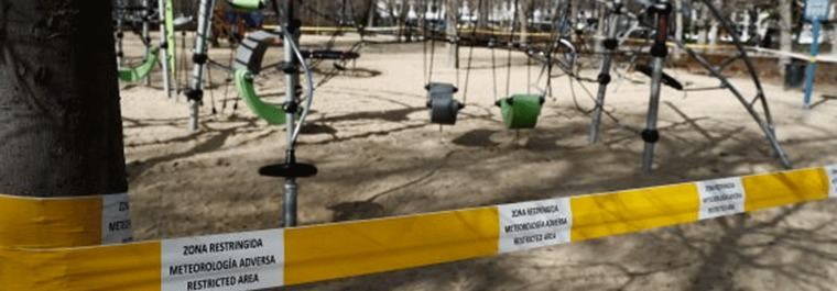 Las rachas de viento obligan a cerrar zonas de El Retiro