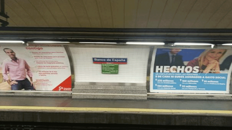 La `guerra publicitaria´de Cifuentes y Aguado por vender los presupustos llega al Metro