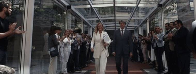 Cifuentes, `paseillo´ triunfal a la comisión de investigación