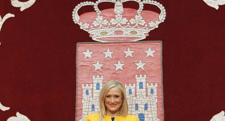 Cifuentes inicia su reinado en la Puerta del Sol arropada por la cúpula del PP