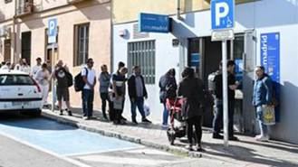 Madrid pasa de 1.500 a 5.000 citas diarias tras abrirse el proceso de regularización