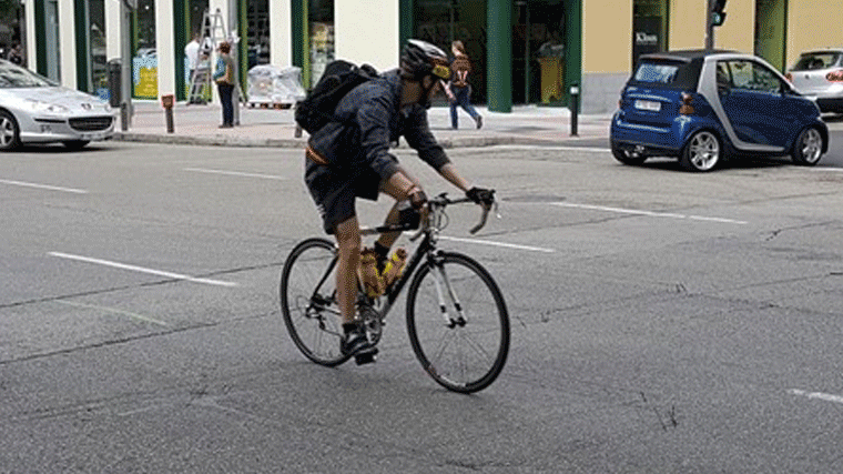 Piden 9 meses de cárcel para el hombre que arrolló a un ciclista y huyó