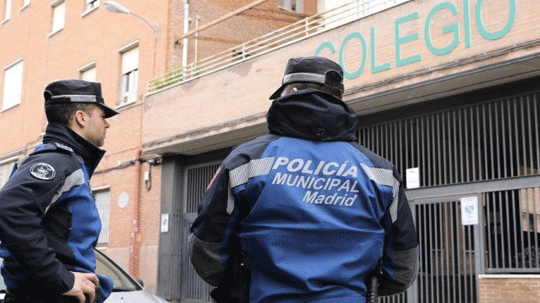 investigados los responsables de un local por difusión de pornografía en un colegio de Usera