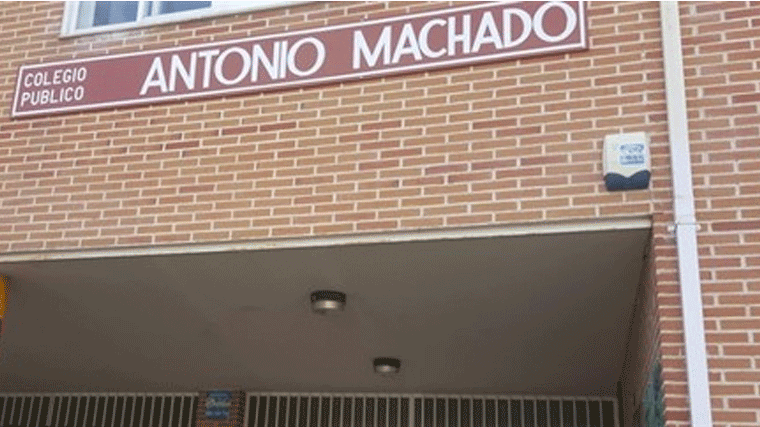 Roba un coche con dos menores dentro y los deja en distintos lugares