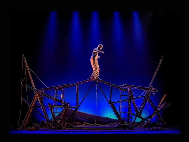 'Llar', el galardonado espectáculo de circo, llega a Collado Mediano