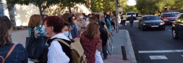 Suspendidas las pruebas Covid a los profesores ante las colas kilométricas