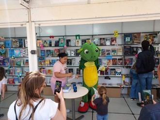 Feria del Libro en Fuenlabrada: Cuentacuentos y Encuentros con Autores del 21 al 24 de Mayo