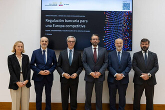 Comillas ICADE y CECA lanzan la primera cátedra de regulación bancaria en España
