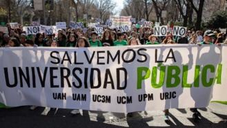 La comunidad educativa desde Infantil a la universidad se moviliza en defensa de la educación pública