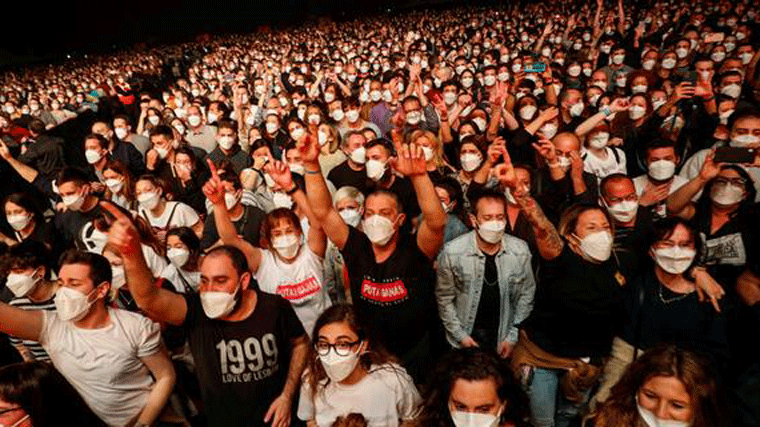 Los conciertos multitudinarios con mascarilla no son un peligro