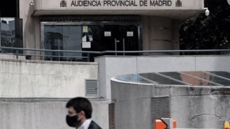Condenado a 45 años el 'pederasta del Grindr' por abusos sexuales a 10 menores