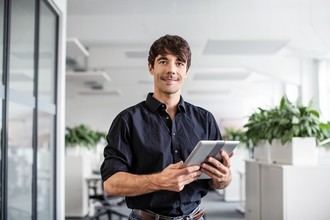 Atos, Open y Thales se adjudican contratos clave para digitalizar el sector público francés