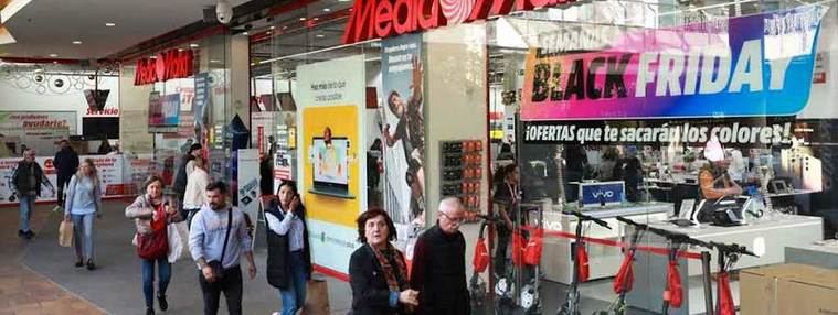 Consumo multa con 350.000 € a siete empresas por falsas rebajas en el Black Friday de 2023
