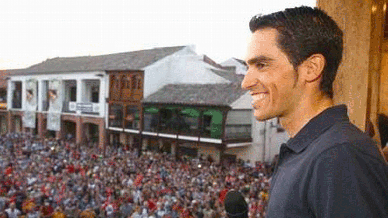 Pinto despide a Contador con un homenaje 'multitudinario'
