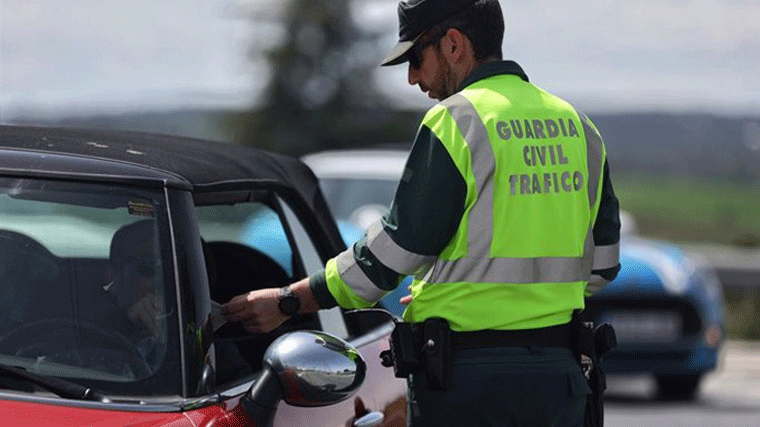 DGT intensifica la vigilancia del consumo de alcohol y drogas hasta el domingo