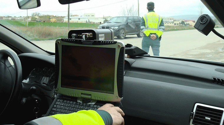 Tráfico duplica hasta el 23 de abril los controles de velocidad