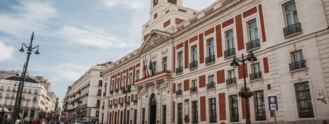El Constitucional tumba la norma de Ayuso que impide catalogar lugar de memoria la Real Casa de Correos