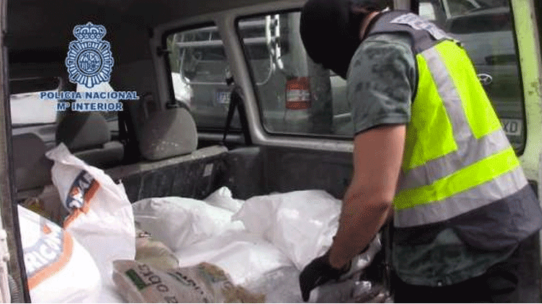 Hallan más de 100 kg de `cristal´ en una furgoneta en una escombrera