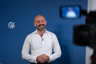De los Santos critica al Gobierno por la crisis educativa en Ceuta