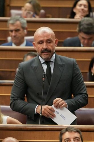De los Santos critica la inacción del Gobierno ante la inmigración masiva en la frontera sur