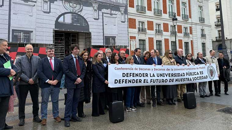 Decanos de la UCM se manifiestan por un plan real de financiación y contra la LESUC