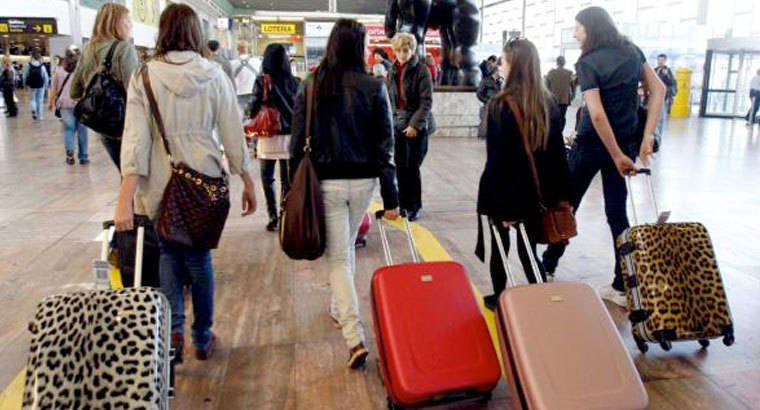 409.344 personas abandonaron España el pasado año