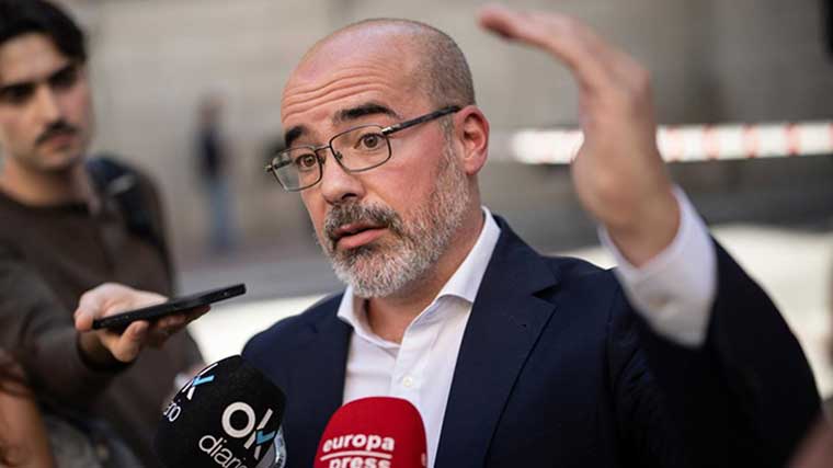 El delegado del Gobierno ante el Senado: Sugiere que el suegro de Sánchez no financió su candidatura a las primarias