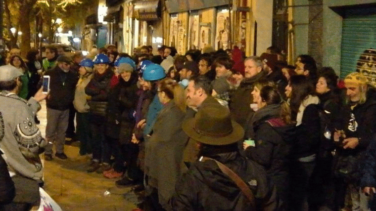 Paralizado por quinta vez el desahucio de una mujer y sus hijas en Lavapiés