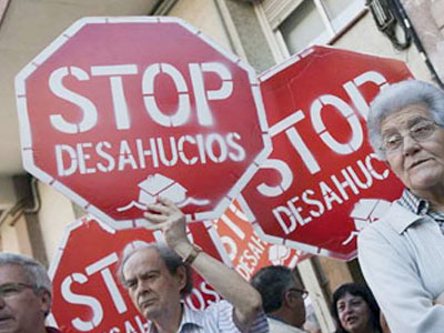 Logran paralizar el desahucio de una madre y sus hijos de 3,7 y 8 años 