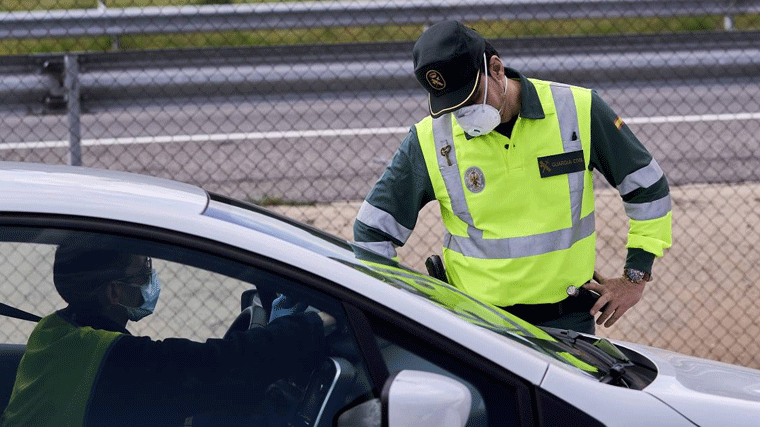 DGT: Sin competencias para multar a conductores por no usar mascarilla