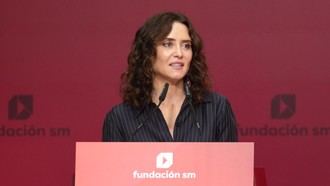 Díaz Ayuso destaca la lectura como clave del aprendizaje en la era digital
