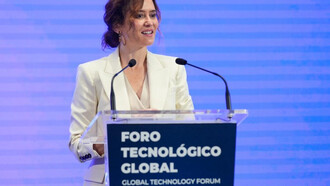 Díaz Ayuso aboga por una regulación de la tecnología centrada en el ser humano y la libertad