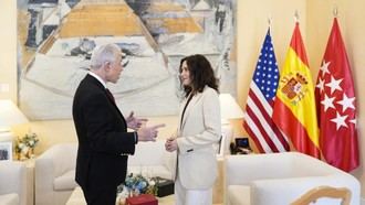 Fortalecen lazos entre Madrid y Estados Unidos en reunión de Díaz Ayuso con el embajador León Jr