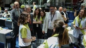 Díaz Ayuso inaugura el Centro Internacional de Prensa para la visita del Papa León XIV en la Real Casa de Correos