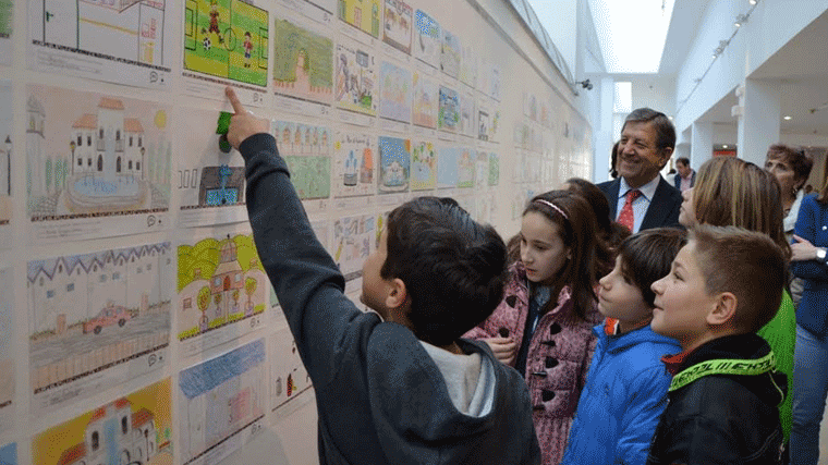 Escolares de Primaria muestran en 300 dibujos lo que más les gusta de la localidad
