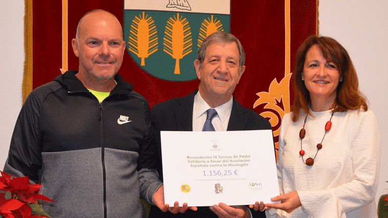 Entrega de la recaudación del Torneo de Pádel a la Asociación Española contra la Meningitis