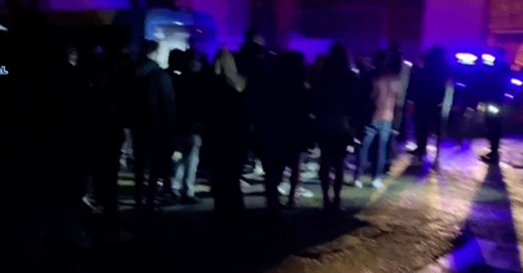 Desalojan una discoteca con 100 personas, sus responsables detenidos
