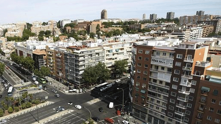 El Ayuntamiento estudia allanarse a la demanda de 12 comunidades de vecinos de Máiquez 84