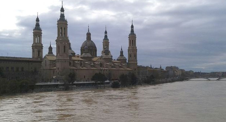 Desplegados 1.200 efectivos para garantizar la seguridad por el desbordamiento del Ebro