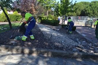 Refuerzo en limpieza y mantenimiento de jardines para las fiestas de Santiago Apóstol