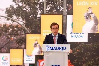 El alcalde de Madrid emite un bando por la visita del papa León XIV