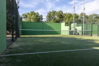 Cubrirán dos pistas de pádel en el Complejo Deportivo Ángel Nieto para uso todo el año
