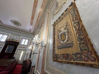 Restauración de cuatro reposteros históricos en el Palacio Consistorial de Alcalá